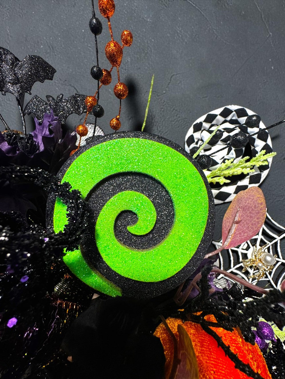 QUEEN OF HALLOWEEN DELUXE XL SKULL WREATH 35x39|9483