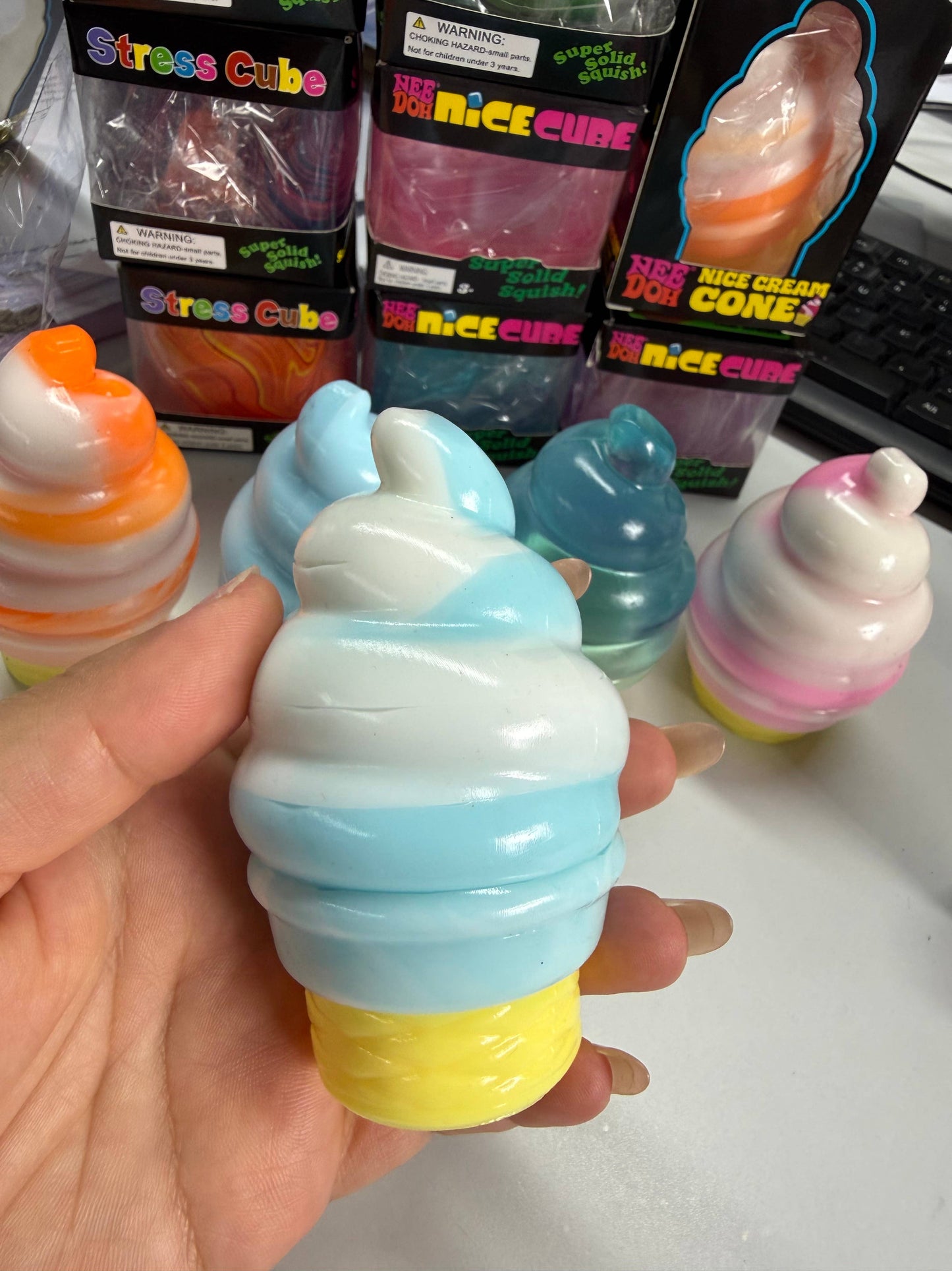 Nice cream cone Ice pop squishy fidget toy-no brand