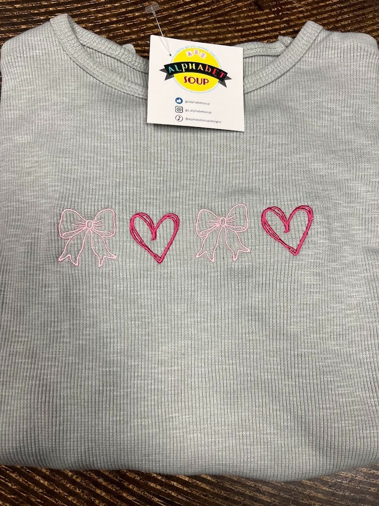 Hearts & Bows Grey Ruffle Ribbed Tee|8635