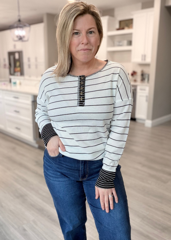 Striped button waffle knit top|8606