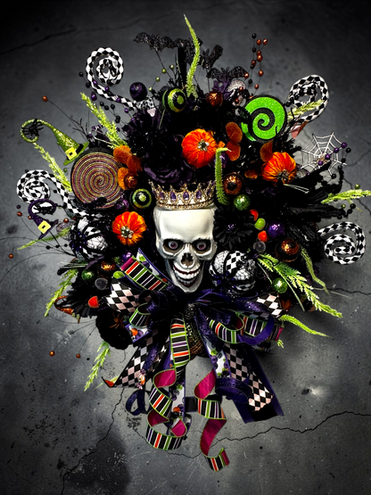 QUEEN OF HALLOWEEN DELUXE XL SKULL WREATH 35x39|9481